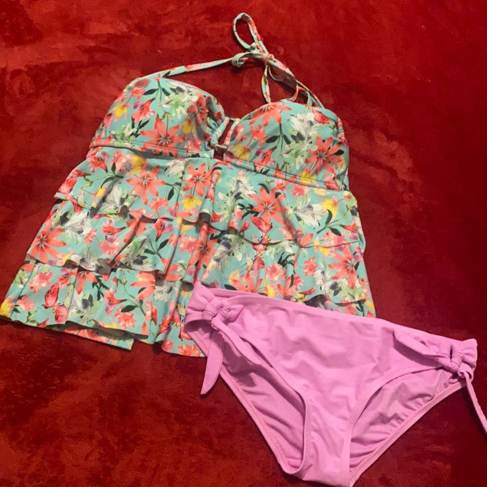 Floral 2 Piece Bathing Suit w/ Ruffles